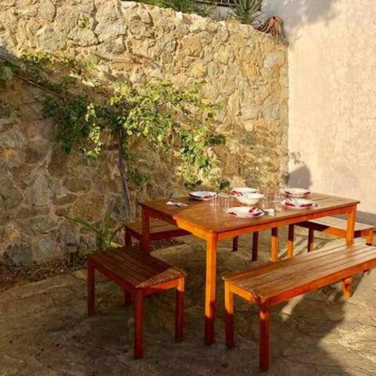 Amplio apartamento con jardín en Almadrava - Three-Bedroom Apartment - 13