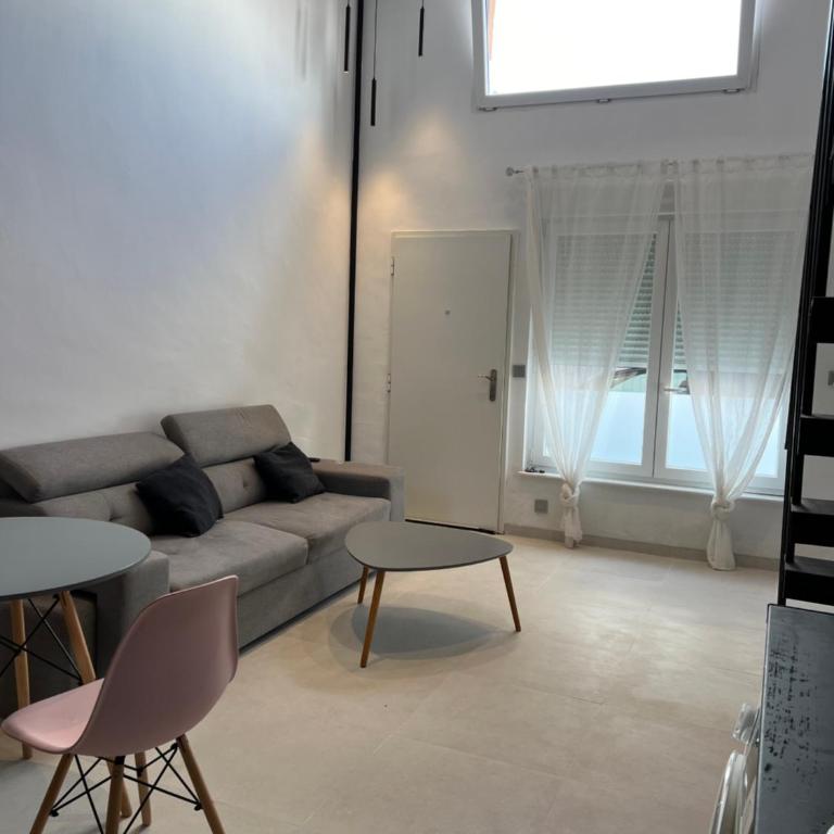 Mini duplex moderno bien ubicado. - Apartamento de 1 dormitorio - 10