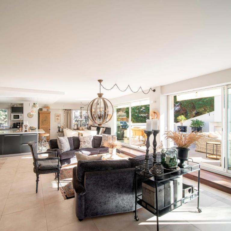 Cannes Luxury Rental - Pretty 3 bedroom apartment to rent with 50m terrace - Apartment - 4