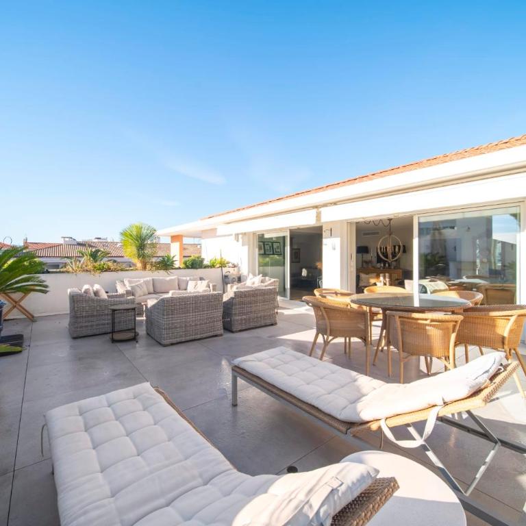 Cannes Luxury Rental - Pretty 3 bedroom apartment to rent with 50m terrace - Apartment - 2
