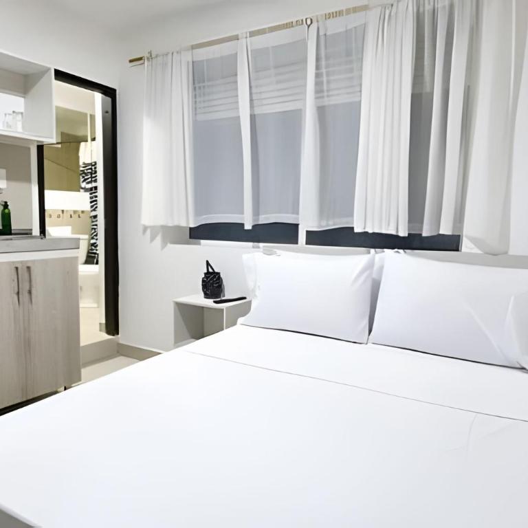 ED SANTO TOMAS LAURELES MEDELLIN - Apartamento Suite - 3