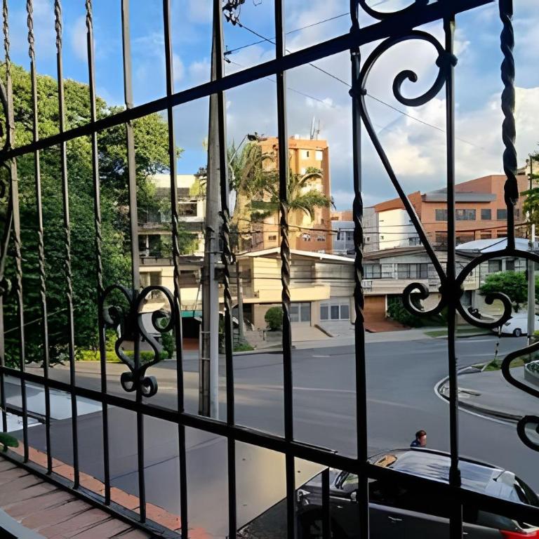 ED SANTO TOMAS LAURELES MEDELLIN - Apartamento Estudio - 15