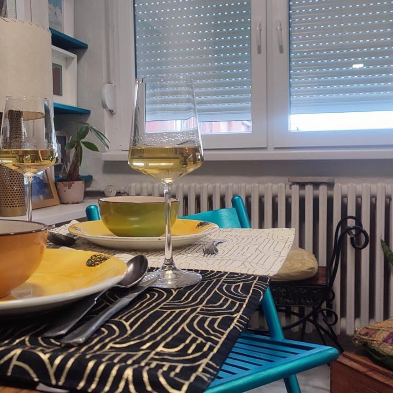 Blue Sparrow, city center studio - Studio - 25