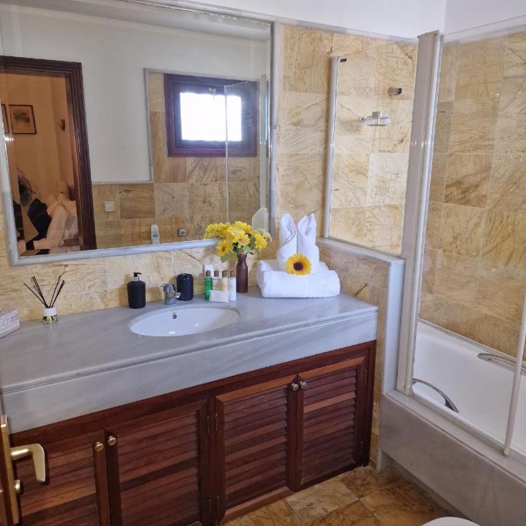 Casa Sophia - Two-Bedroom Villa - 21