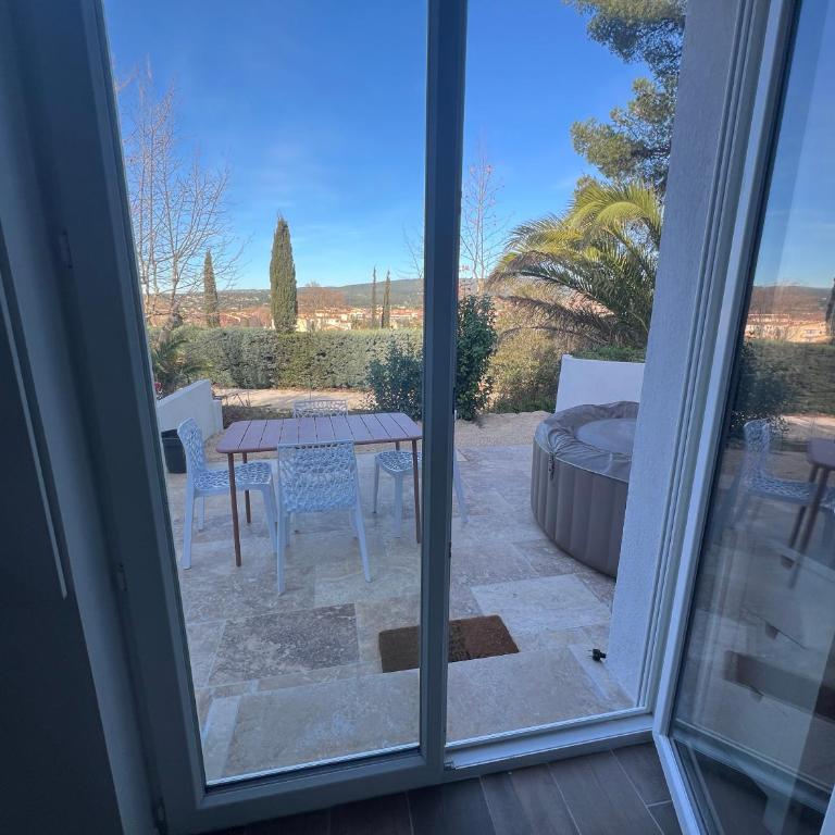 maison t2 avec jaccuzi wifi parking - Appartement 1 Chambre - 11