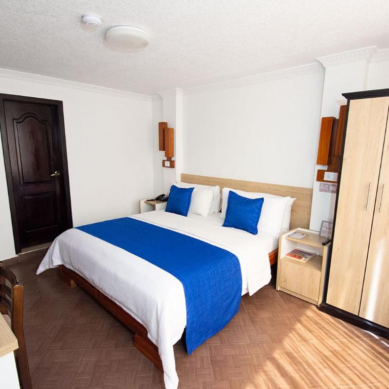 Hotel Plaza Victoria - Habitación Doble Deluxe - 9