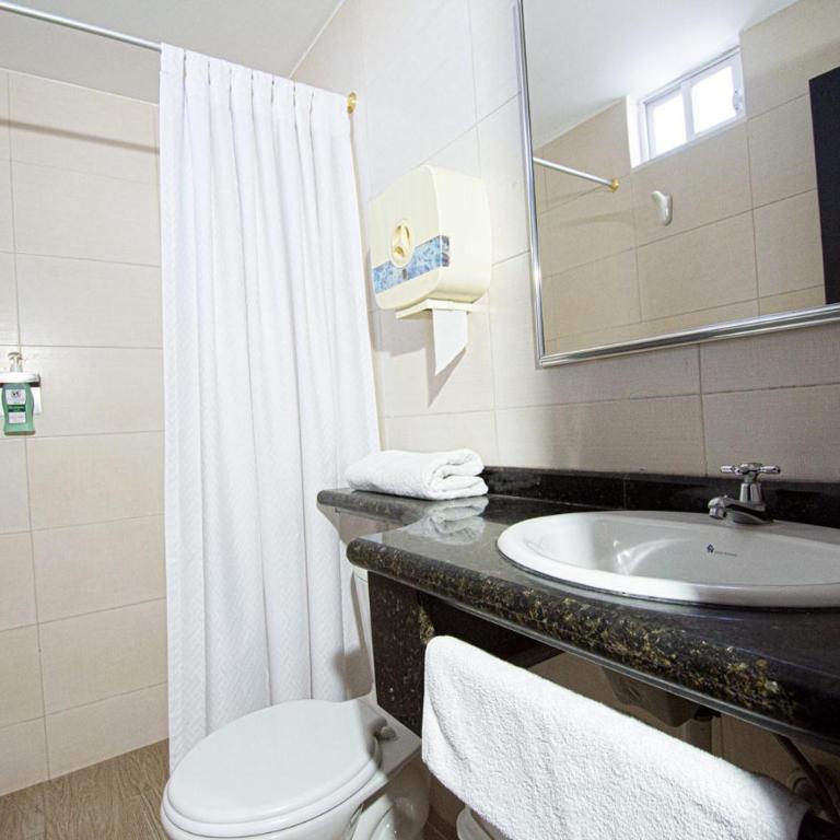 Hotel Plaza Victoria - Habitación cuádruple - 9