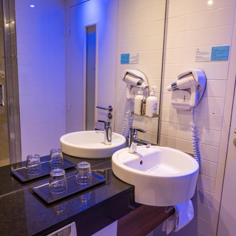 Holiday Inn Express Dijon by IHG - Chambre Lit Queen-Size Standard - Petit-Déjeuner Gratuit - 2