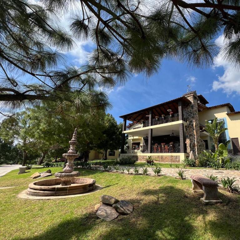Hermosa Cabaña Familiar hasta para 30 huéspedes - Chalet - 3