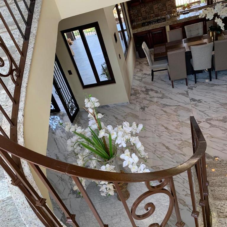 Hermosa Cabaña Familiar hasta para 30 huéspedes - Chalet - 17