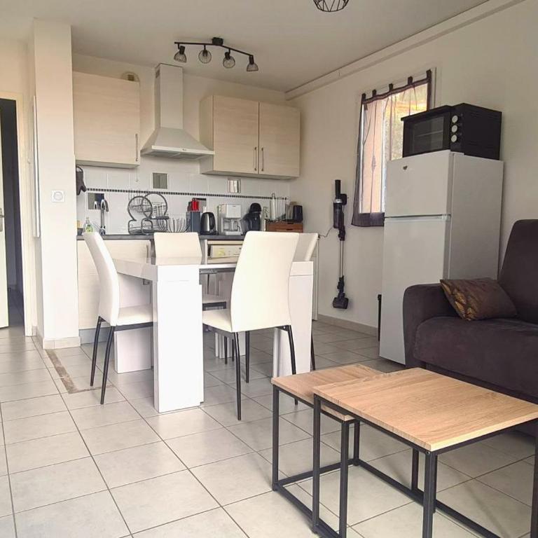 Appartement T2 Climatisé à Collioure avec Parking - FR-1-309-420 - Apartment - 2