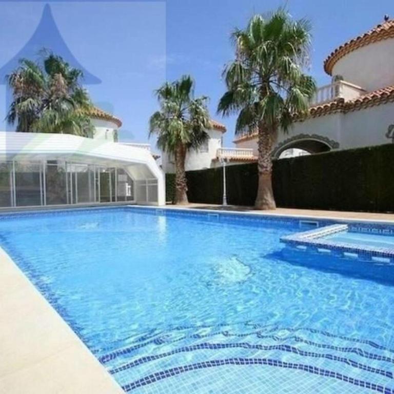 Casa con Jardín Privado, Piscina y Barbacoa en Miami Playa - ES-9-166 - Casa - 1