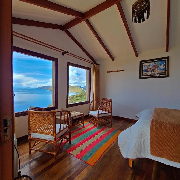 Utasawa - King Room with Lake View - 15