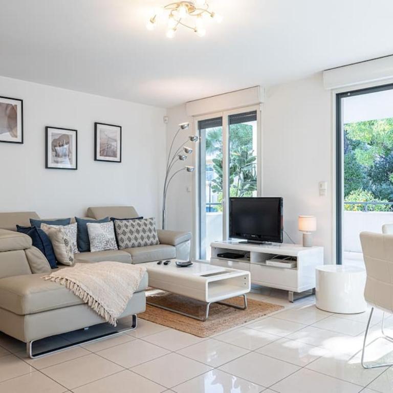 Beautiful and Spacious 2 bed Apt with Pool - Appartamento con 2 Camere da Letto - 9