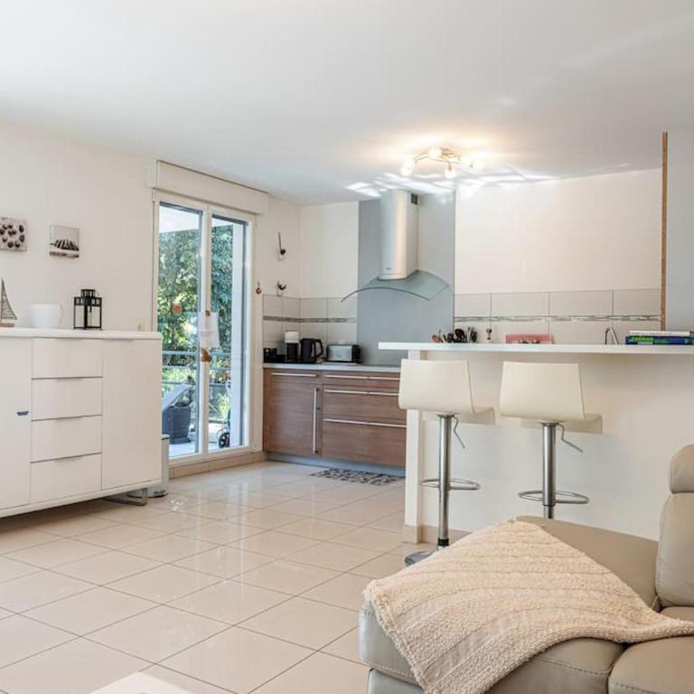 Beautiful and Spacious 2 bed Apt with Pool - Appartamento con 2 Camere da Letto - 13