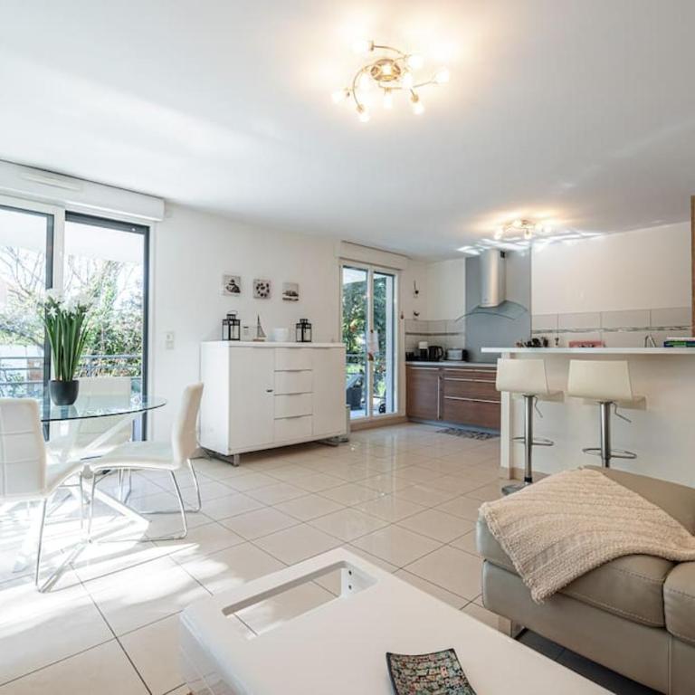Beautiful and Spacious 2 bed Apt with Pool - Appartamento con 2 Camere da Letto - 14