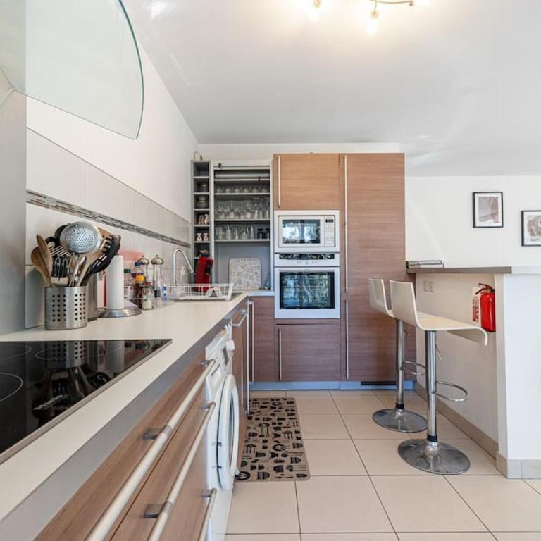 Beautiful and Spacious 2 bed Apt with Pool - Appartamento con 2 Camere da Letto - 17