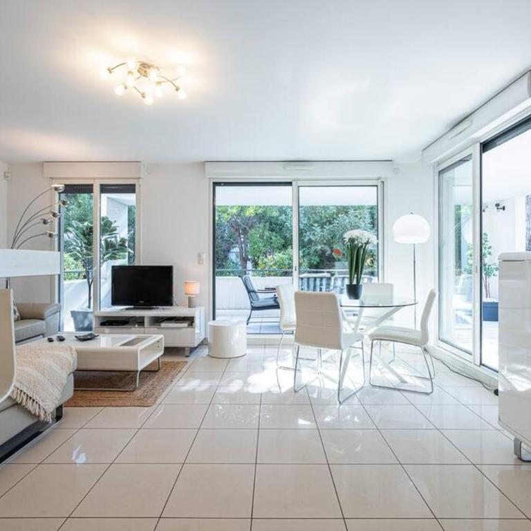 Beautiful and Spacious 2 bed Apt with Pool - Appartamento con 2 Camere da Letto - 20