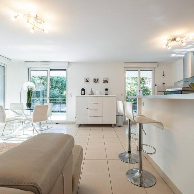 Beautiful and Spacious 2 bed Apt with Pool - Appartamento con 2 Camere da Letto - 21