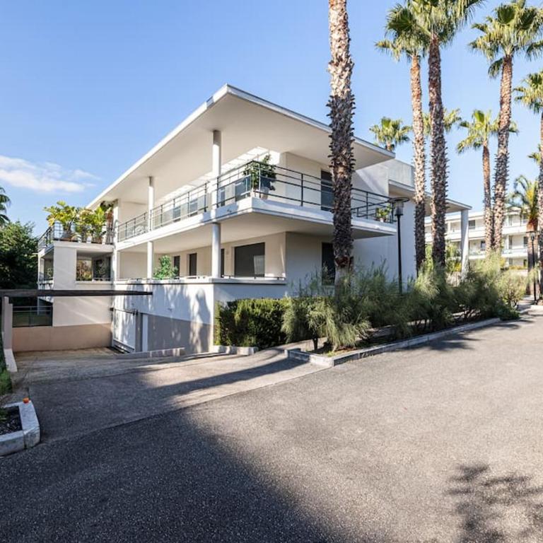 Beautiful and Spacious 2 bed Apt with Pool - Appartamento con 2 Camere da Letto - 28