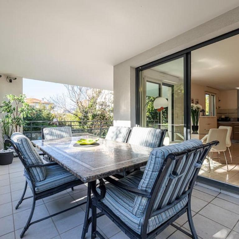 Beautiful and Spacious 2 bed Apt with Pool - Appartamento con 2 Camere da Letto - 40