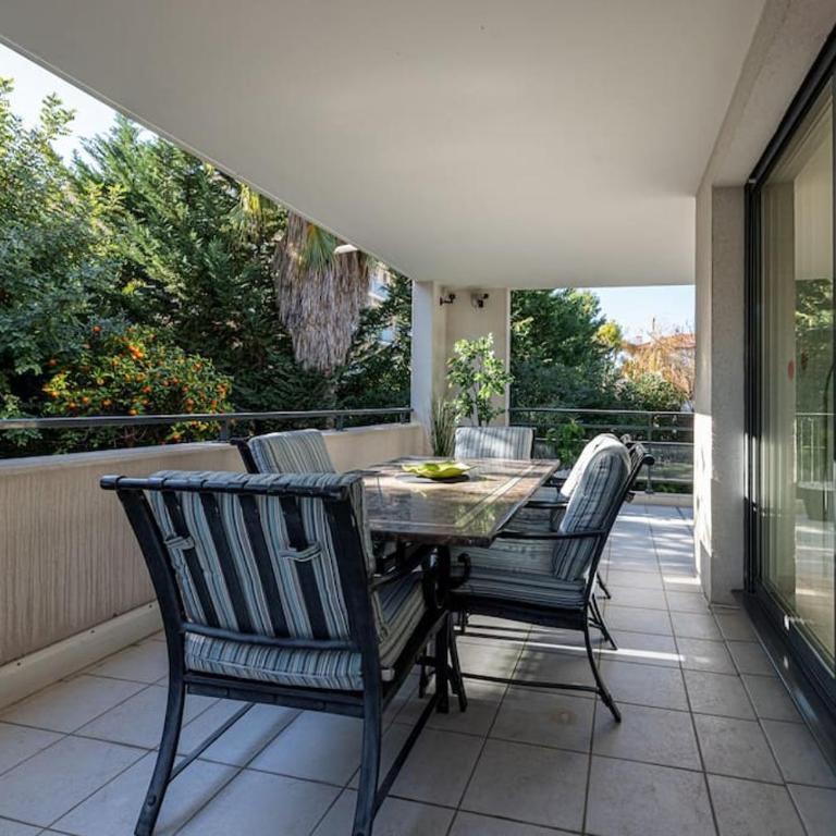 Beautiful and Spacious 2 bed Apt with Pool - Appartamento con 2 Camere da Letto - 41