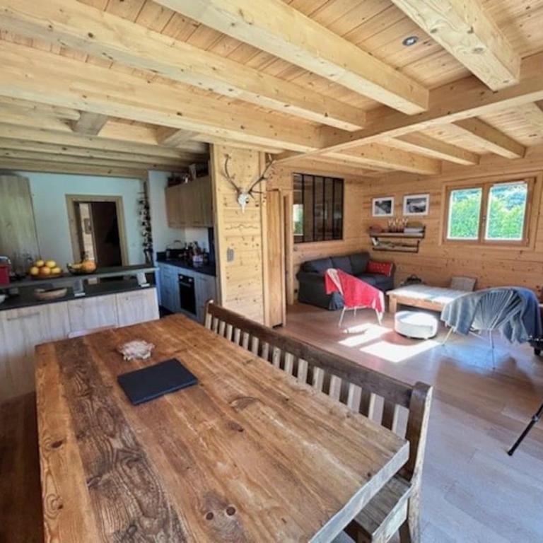 Individual chalet for up to 12 people maximum - Chalet - 11