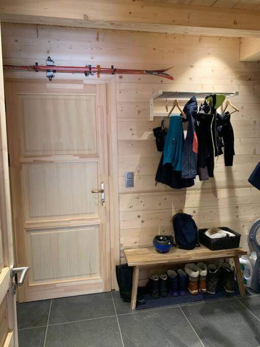 Individual chalet for up to 12 people maximum - Chalet - 22