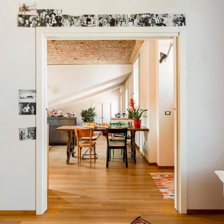 Bright and Peaceful Apartment in Historic Palazzo - Two-Bedroom Apartment - 22