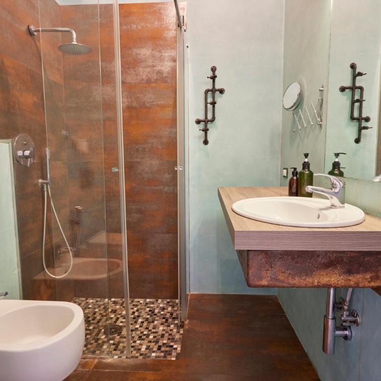 Bright and Peaceful Apartment in Historic Palazzo - Two-Bedroom Apartment - 8
