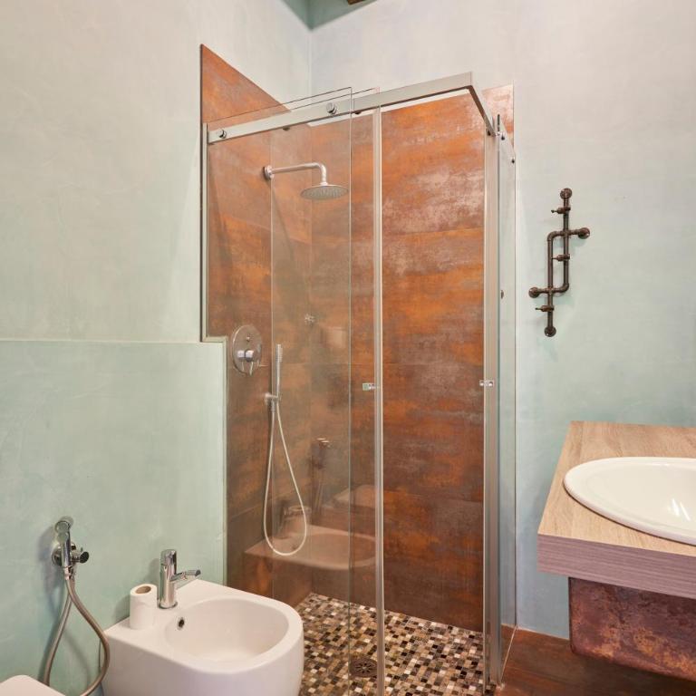Bright and Peaceful Apartment in Historic Palazzo - Two-Bedroom Apartment - 3