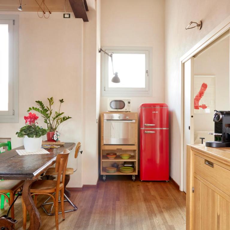 Bright and Peaceful Apartment in Historic Palazzo - Two-Bedroom Apartment - 41