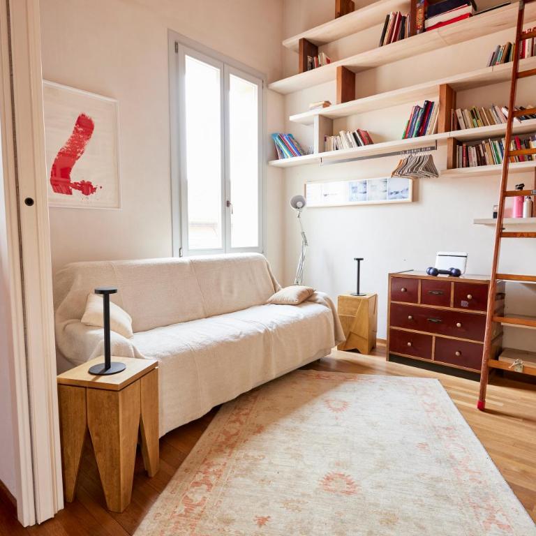 Bright and Peaceful Apartment in Historic Palazzo - Two-Bedroom Apartment - 43