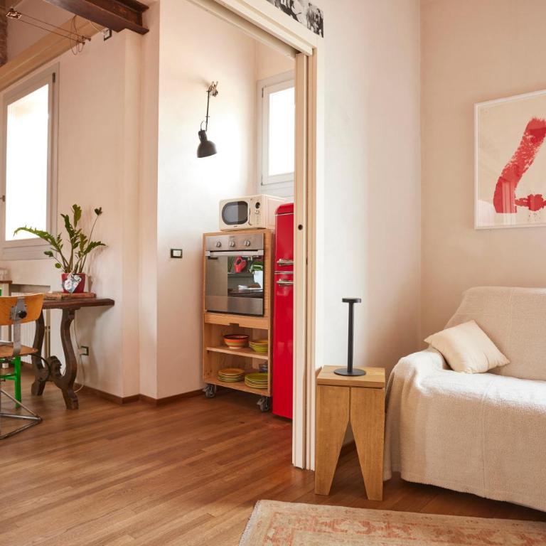 Bright and Peaceful Apartment in Historic Palazzo - Two-Bedroom Apartment - 39