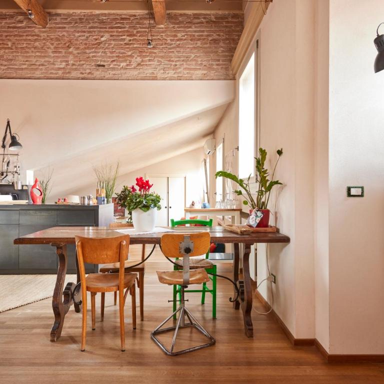 Bright and Peaceful Apartment in Historic Palazzo - Two-Bedroom Apartment - 35