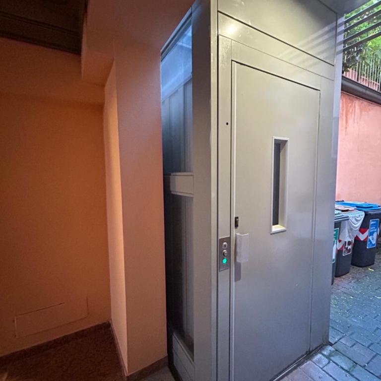 Tower 22 - Centre and near train station - Appartamento con 1 Camera da Letto - 35