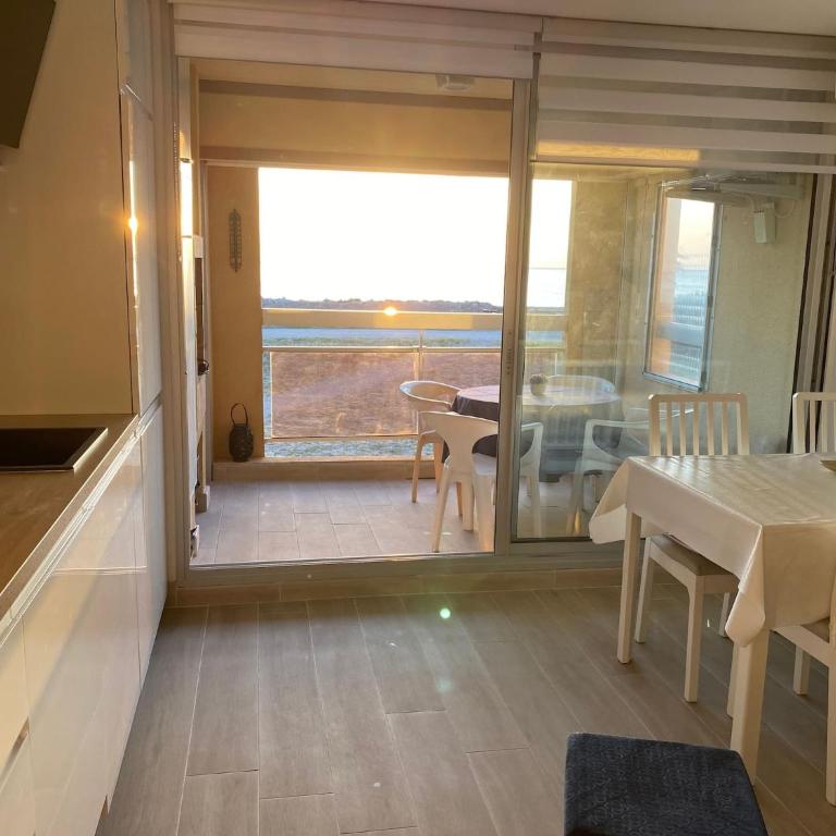 Appart vue mer accès plage à 30m - Apartamento - 8