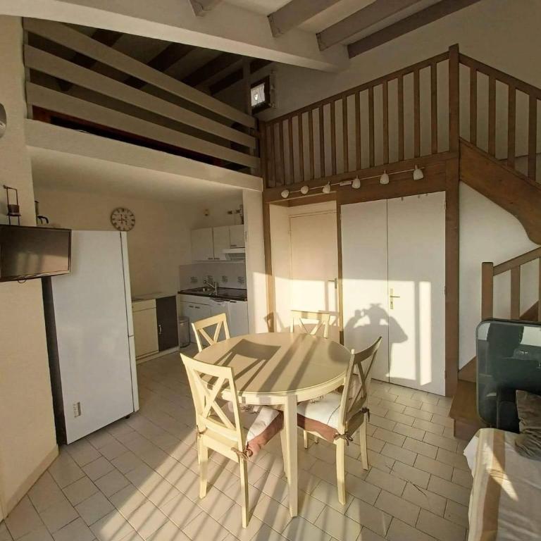 Appart mezzanine avec balcon Piscine - Casa Unifamiliar de 2 dormitorios - 3