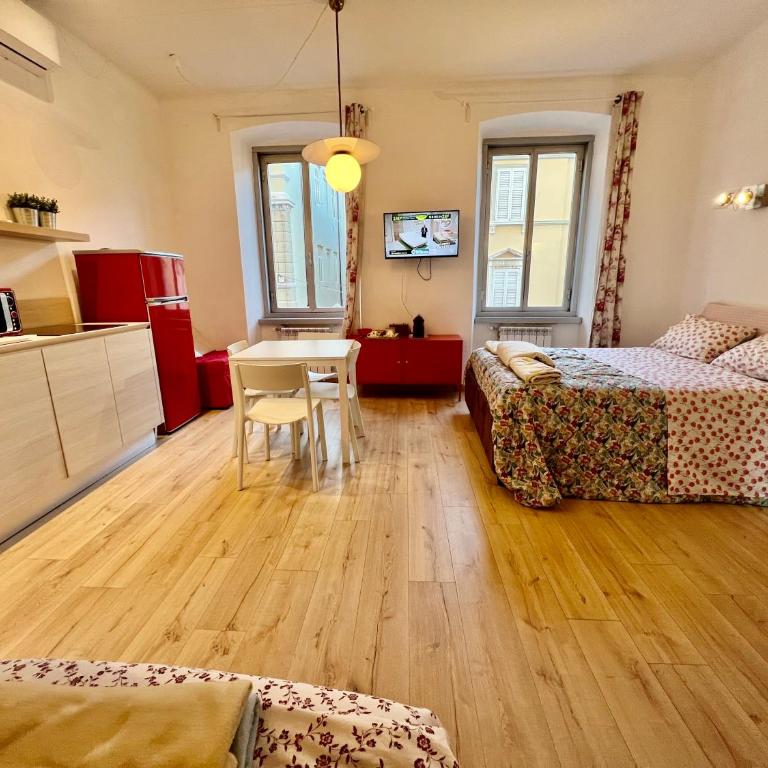 Alla Scalinata del Teatro Rossetti confort suites parcheggio in Viale XX Settembre - Monolocale Superior - 9