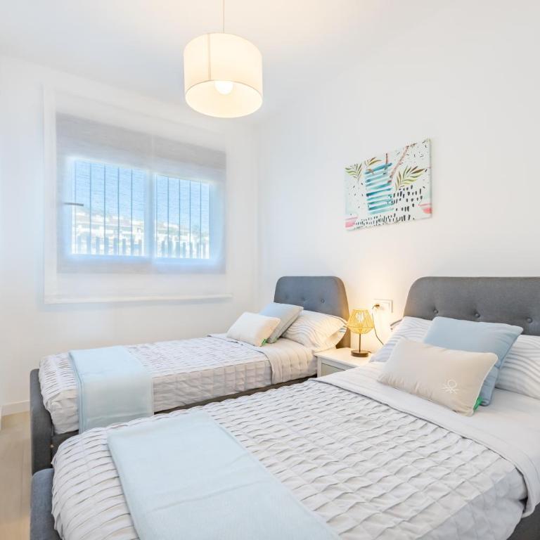 VB Encinar 3BDR Apt Sea Views - Three-Bedroom Apartment - 8