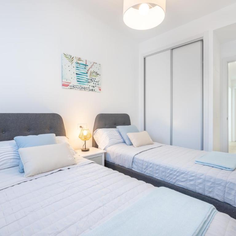 VB Encinar 3BDR Apt Sea Views - Three-Bedroom Apartment - 9