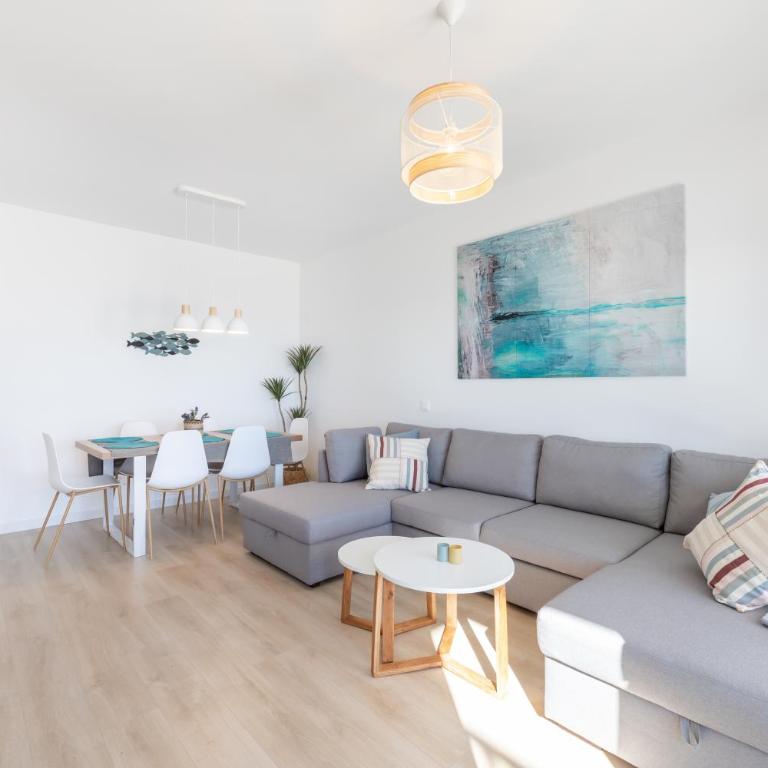 VB Encinar 3BDR Apt Sea Views - Three-Bedroom Apartment - 11