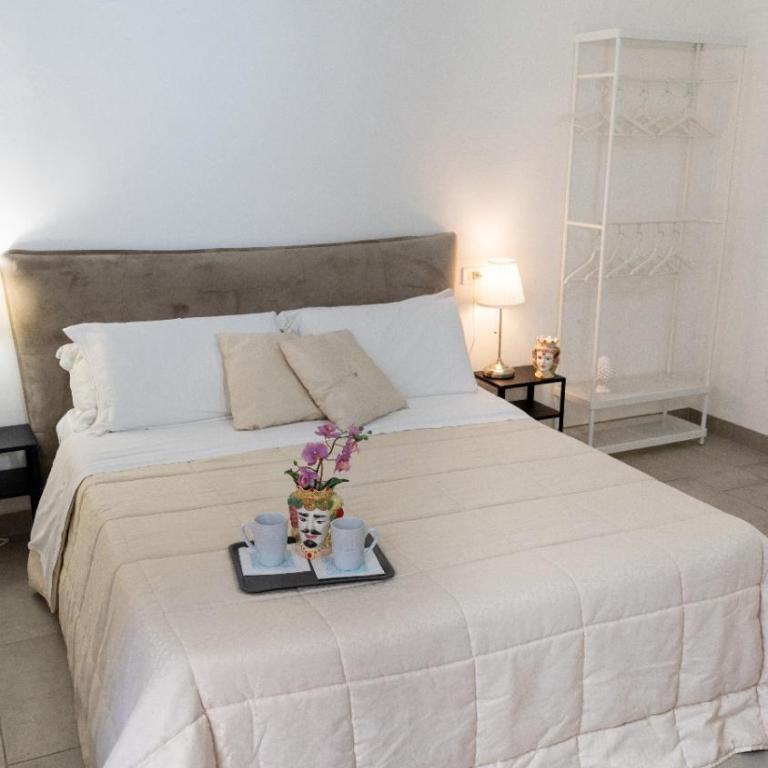 Duomo Luxury Suite Catania - Standard Queen Room - 15