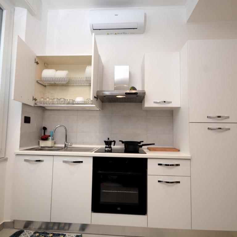 Piazza Della Vittoria Apartment - One-Bedroom Apartment - 66