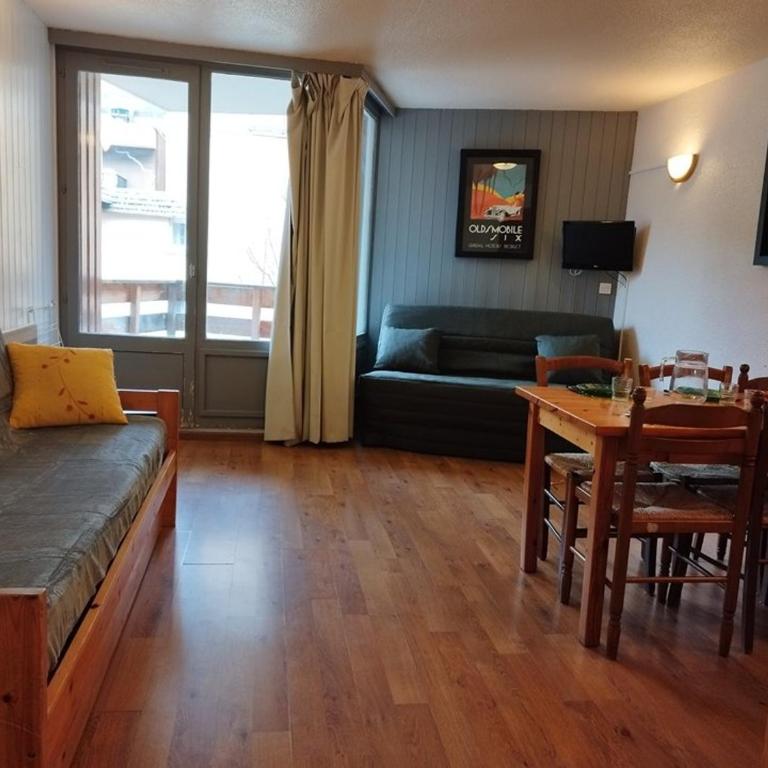 Studio lumineux 6 pers, skis aux pieds, proche commerces, palais des sports à 5 min - FR-1-262-104 - Appartement (6 Adultes) - 1