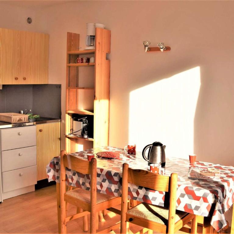Studio cosy au pied des pistes - 4 couchages - Proche ESF et commerces - Appartement 1 Chambre - 15