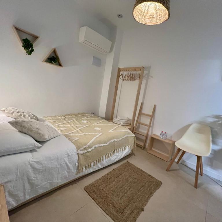 Niña Mala - Large Double Room - 1