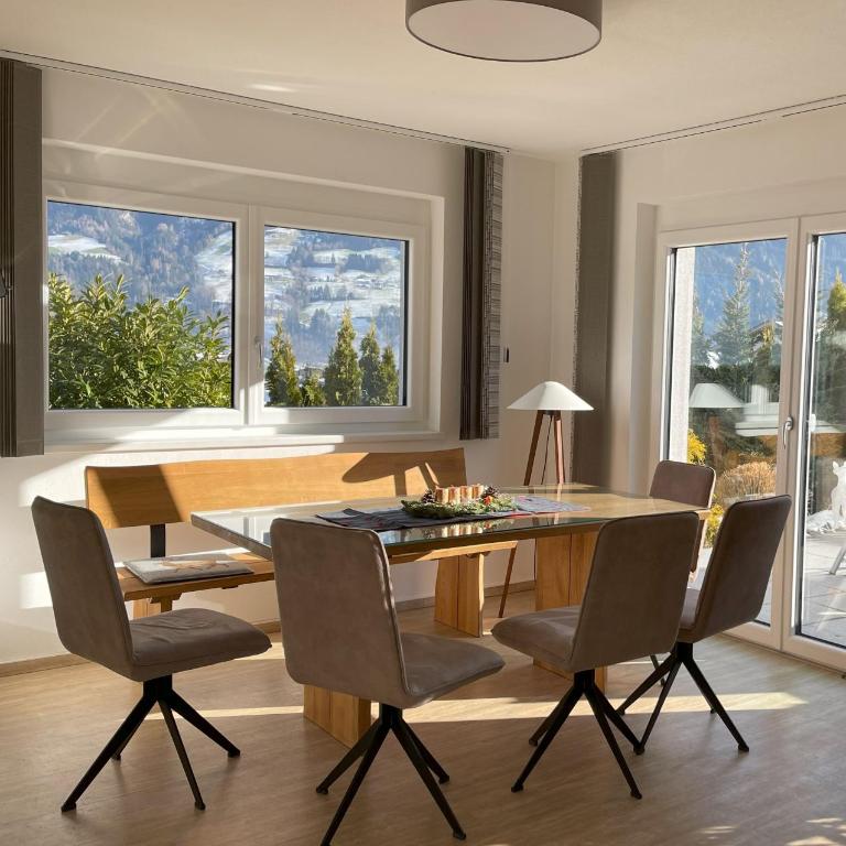 H21 - Modernes Ferienhaus 145qm, 4SZ, Wellnessbereich mit Sauna und Dachterrasse mit Panoramablick, Kühlen und Heizen mit Geothermie - Casa Vacanze - 2