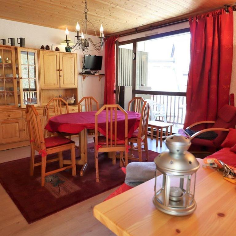 Charmant appart **, 6 pers, 2 balcons, prox pistes & village, parking gratuit - Appartement 2 Chambres - 1