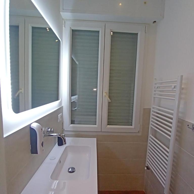 0541 Guest House Rimini - Appartamento Deluxe - 19